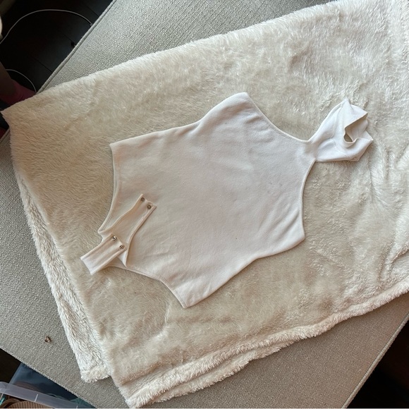 Kallie Halter White Bodysuit - Picture 9 of 10